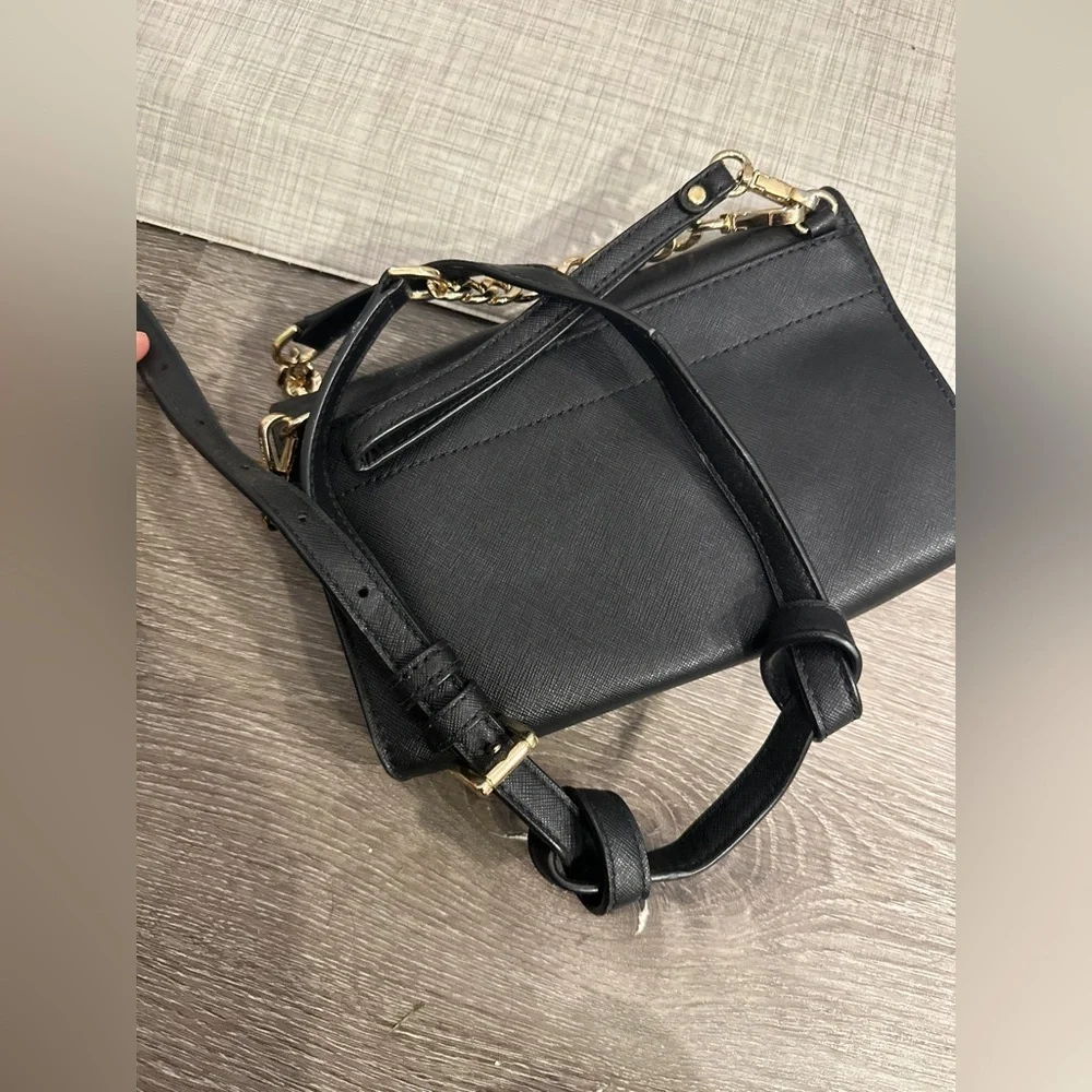 Michael Kors satchel - Picture 4 of 7